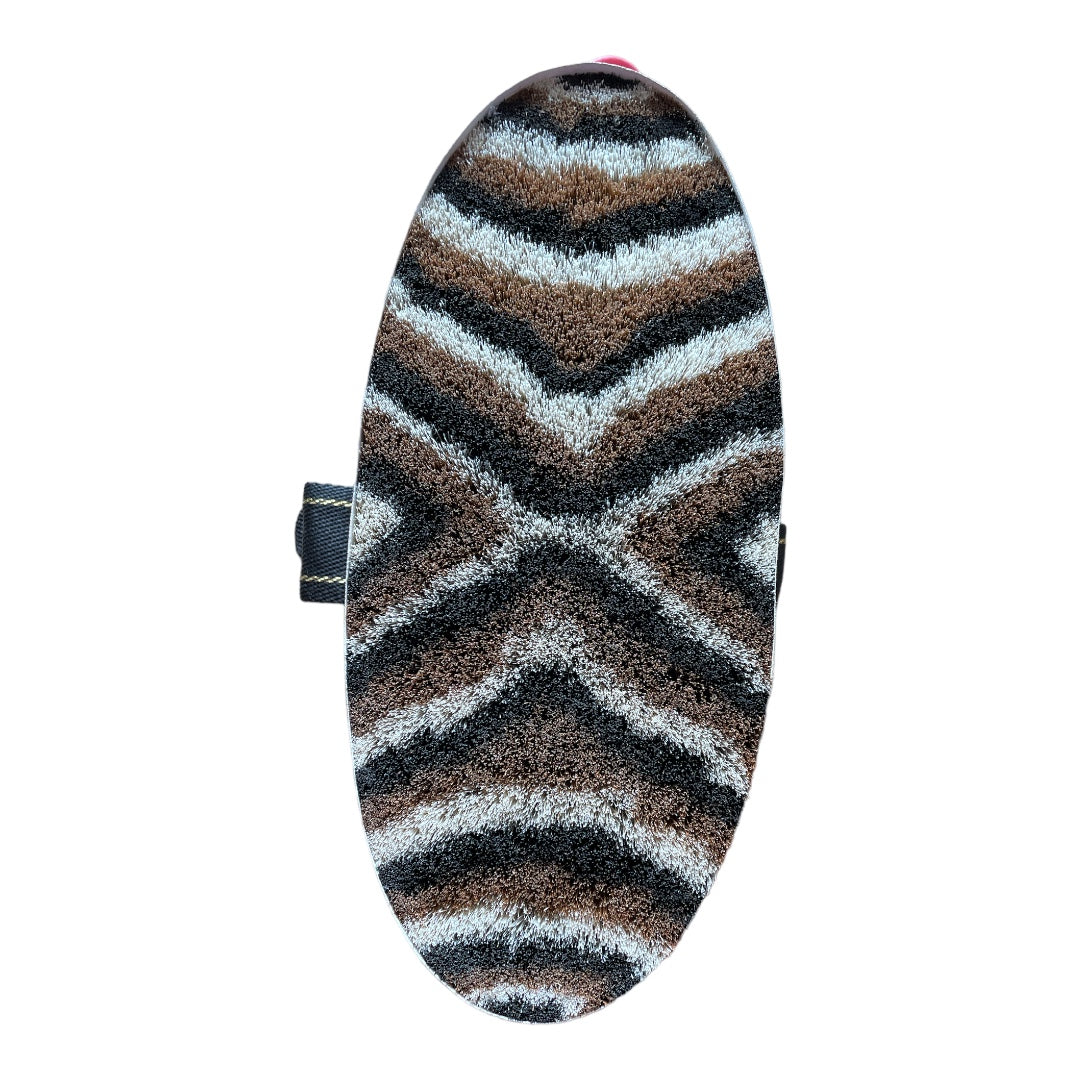 PROFESSIONALS CHOICE TAIL TAMER BRUSH