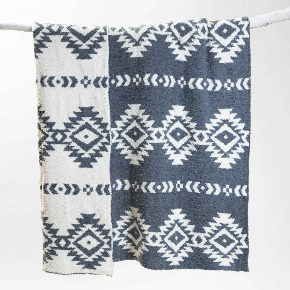 STORMY SOUTHWEST STRETCHY THROW