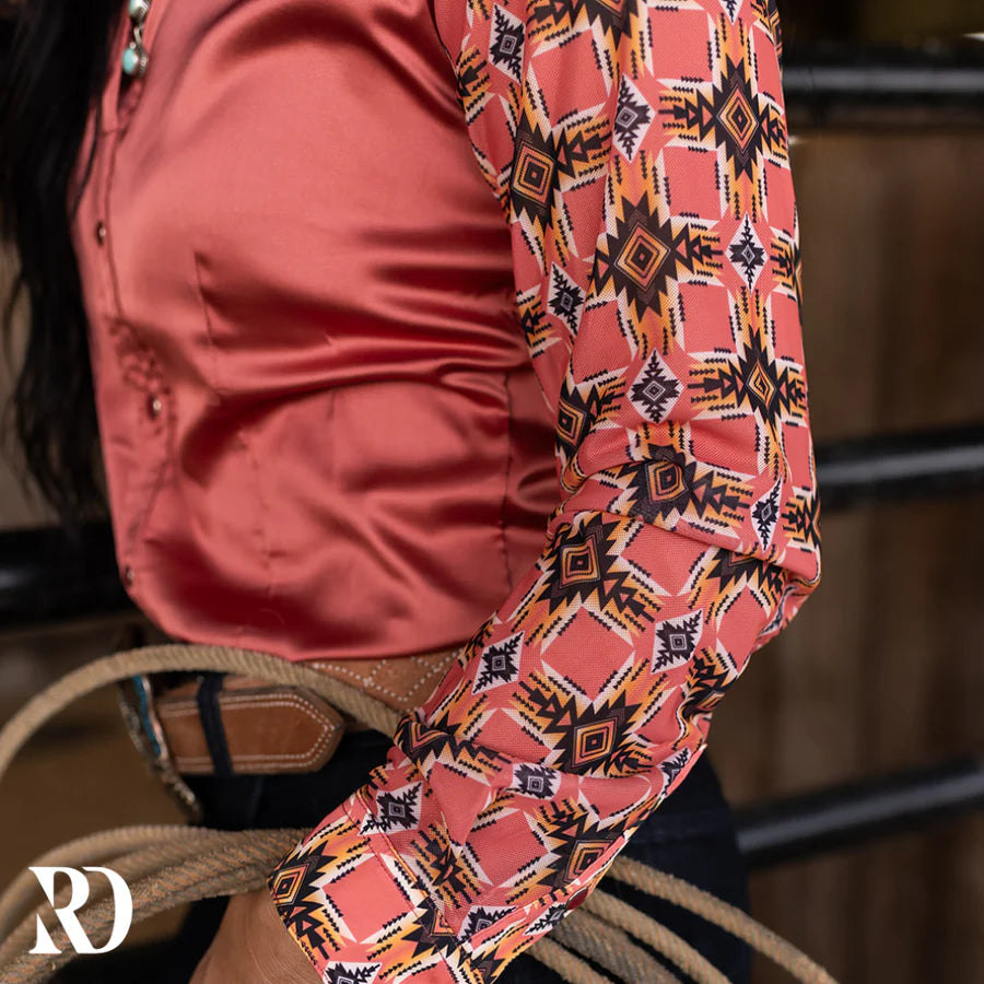 PECOS PEACH SATIN MESH SLEEVES PERFORMANCE