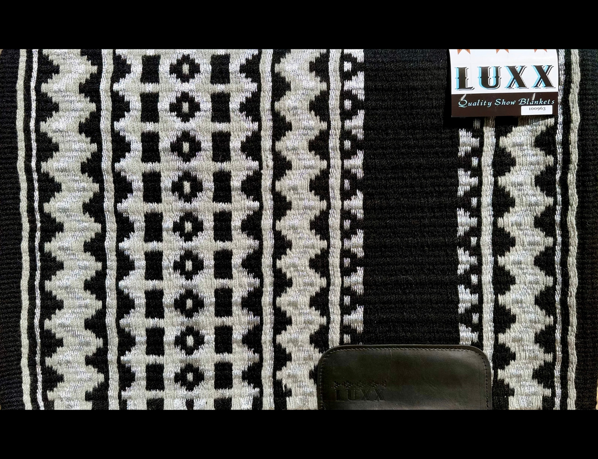 100963 LUXX Custom Show Pad