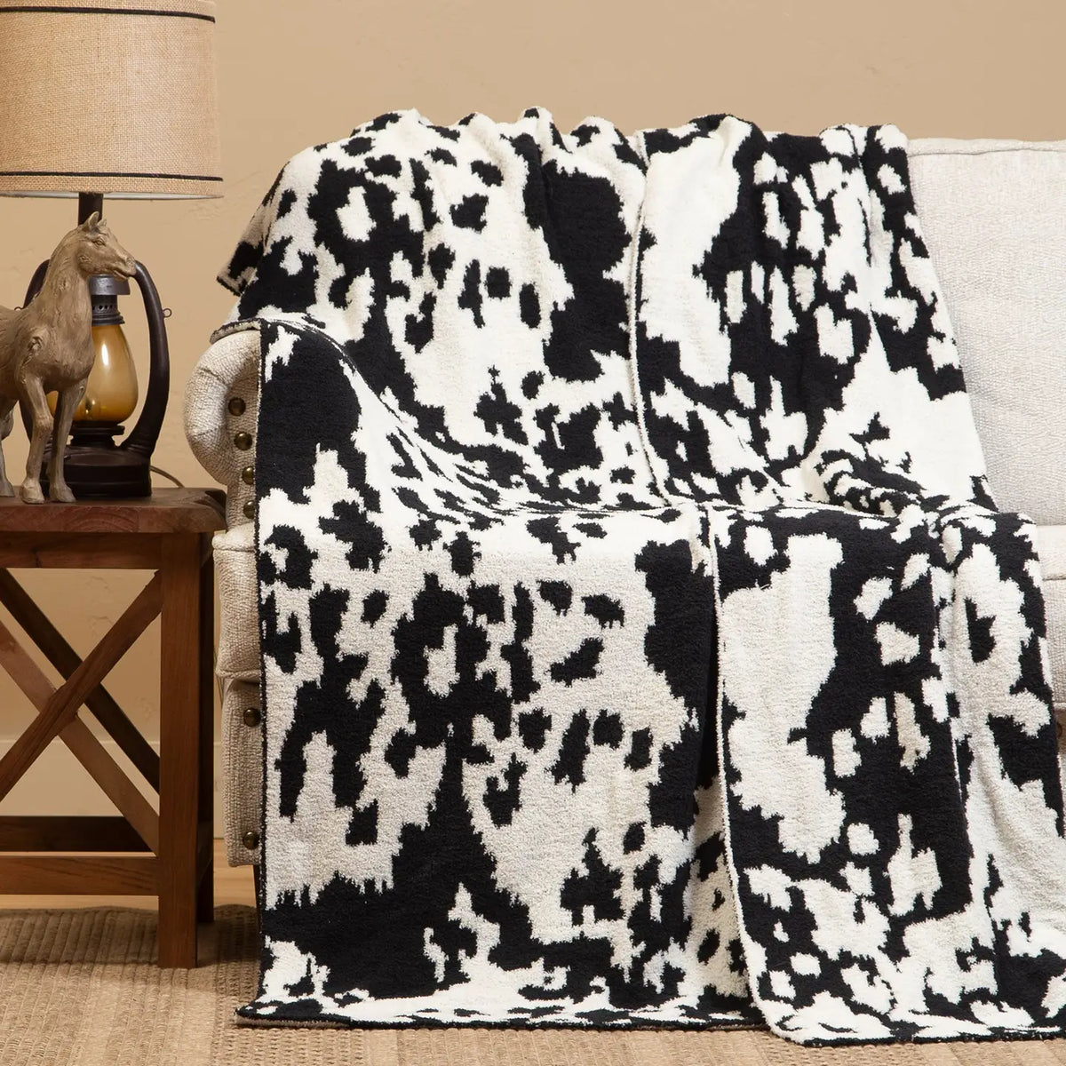 WRANGLER BLACK AND WHITE STRETCHY THROW