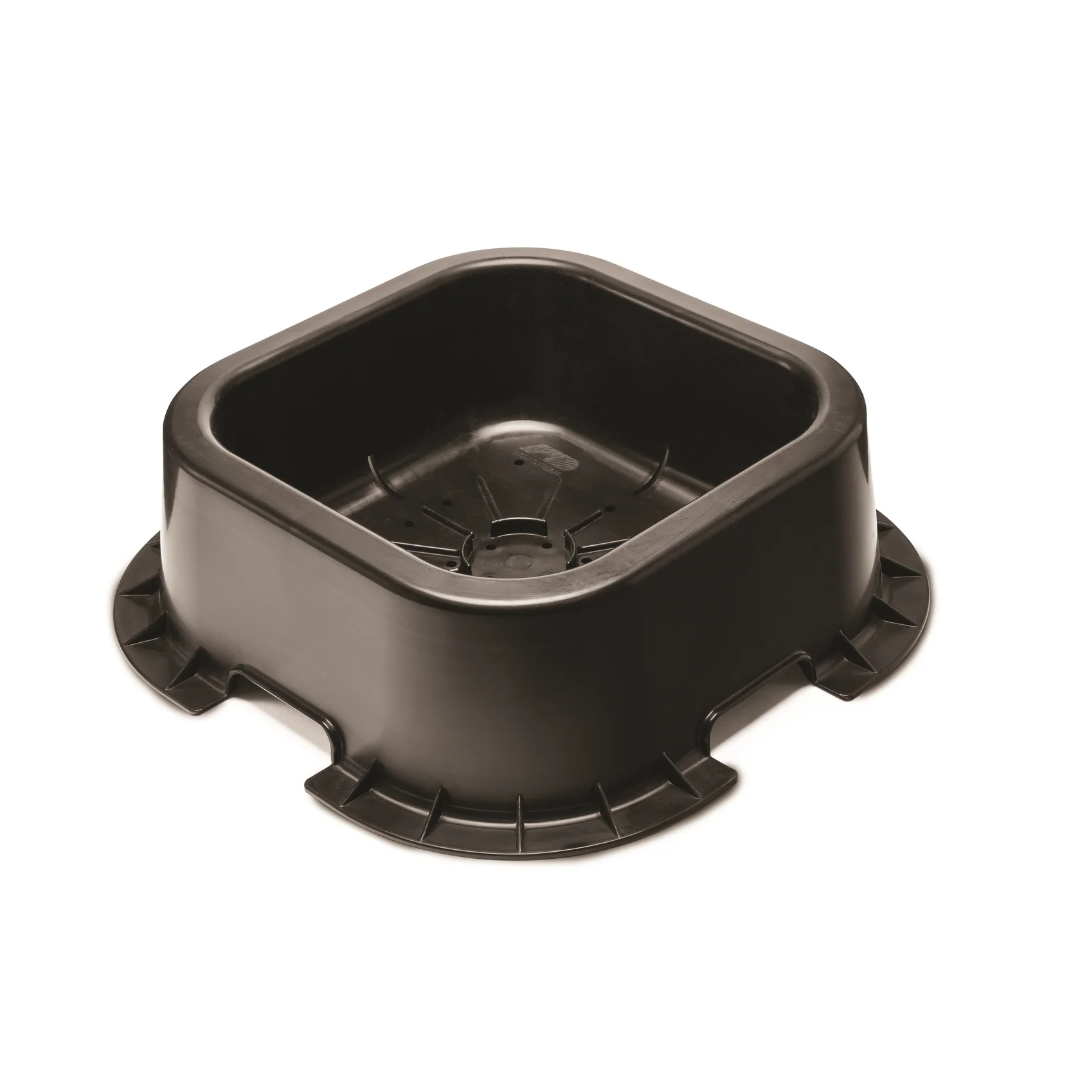 SALT AND MINERAL BLOCK FEEDER