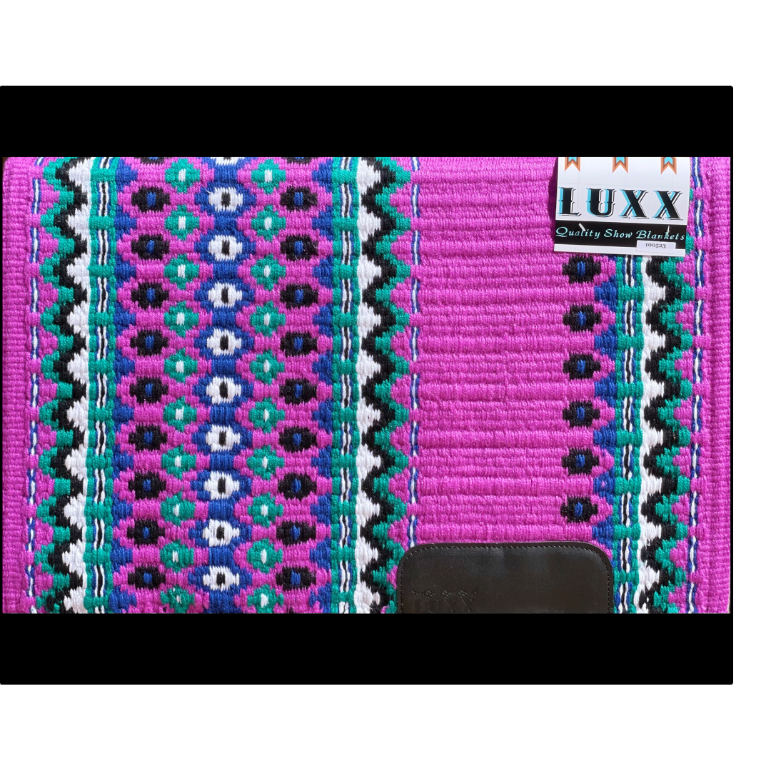 100523 - LUXX Show Pad